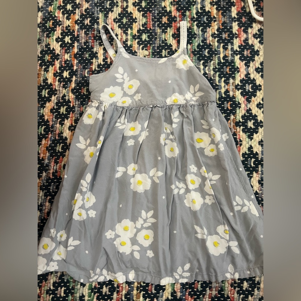 Cute and comfy summer dress. Great for twirling ☀️
